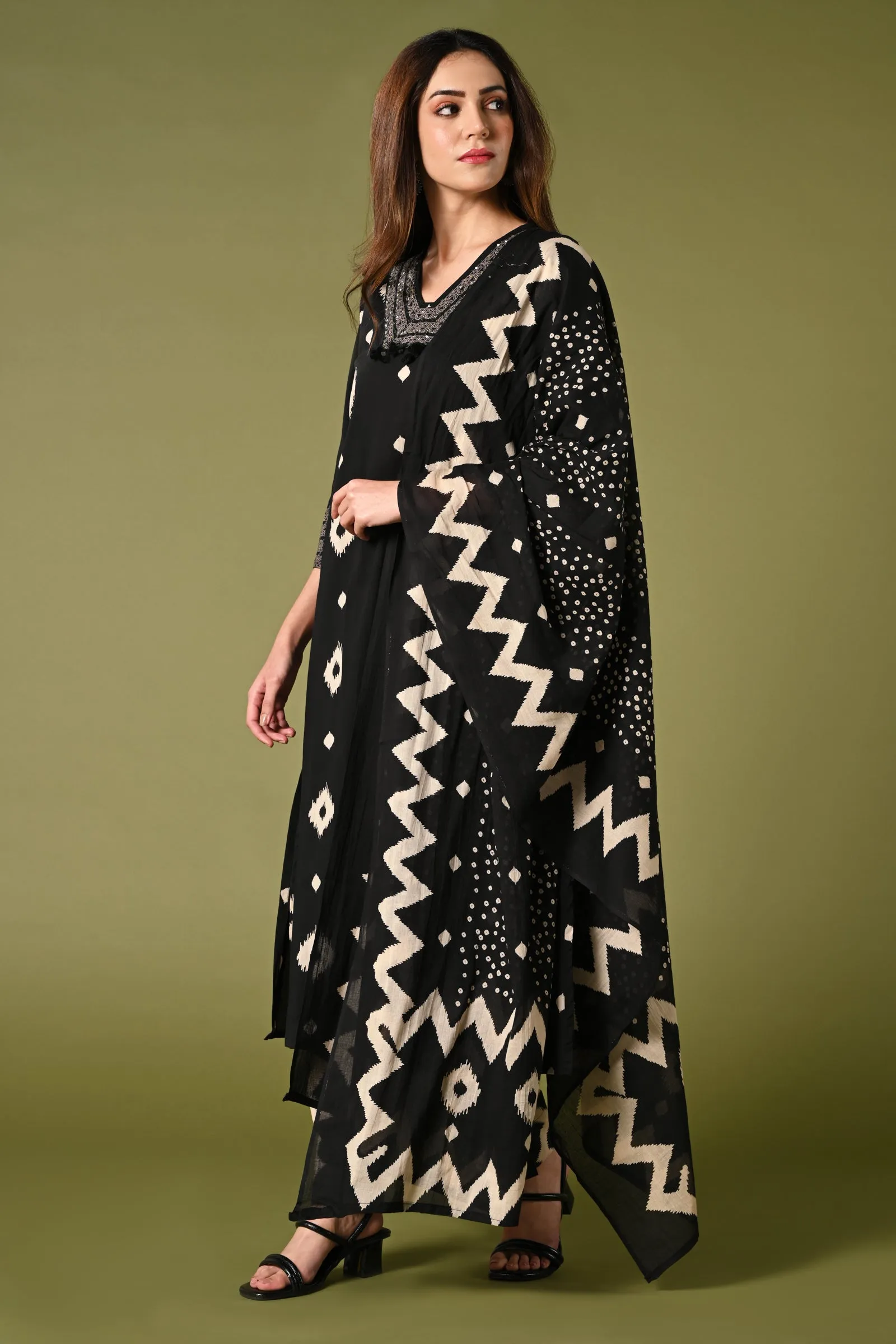 Diamond printed black daily wear cotton straight kurti set with pant and printed dupatta.