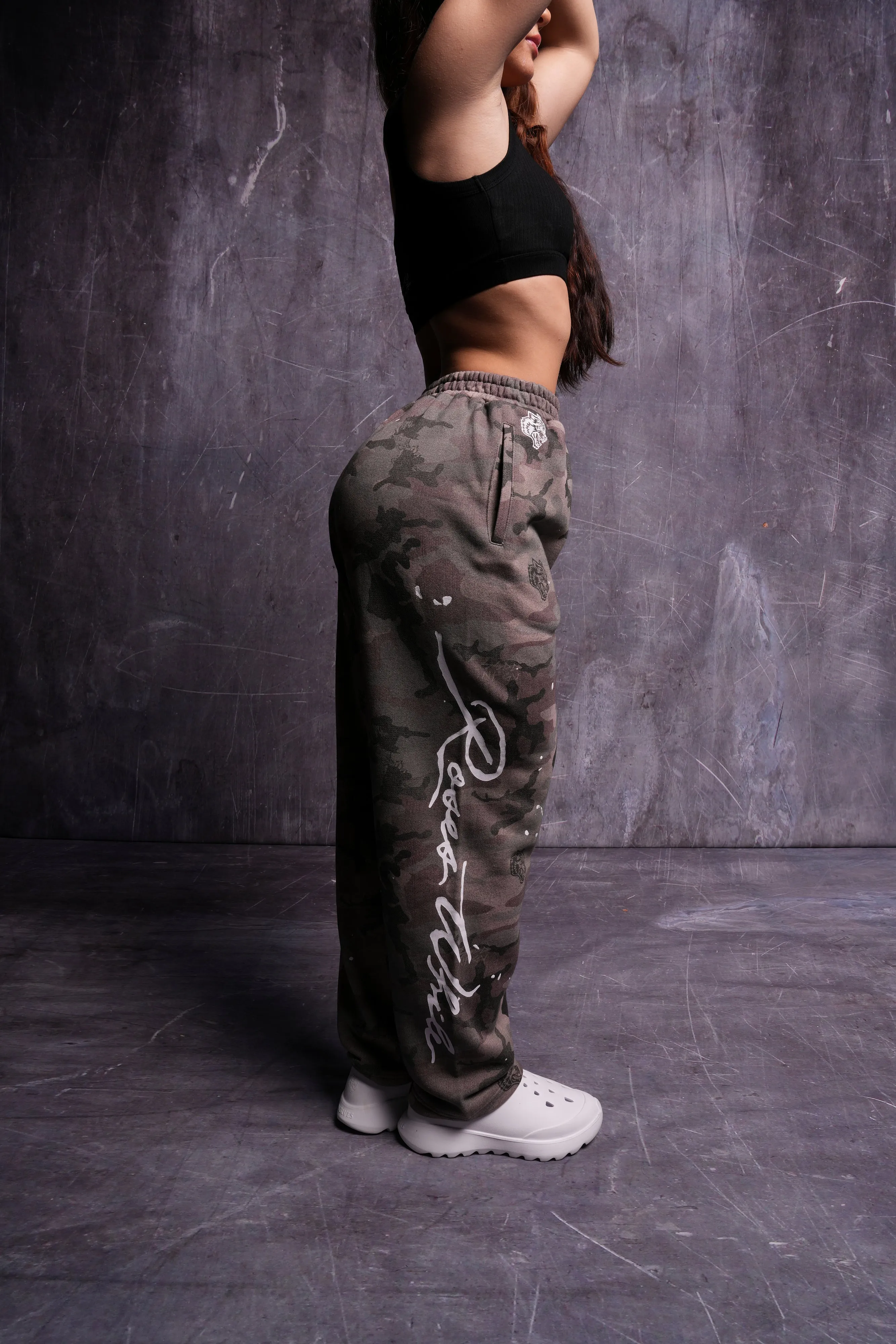 Roses While We're Here She Kumite Sweat Pants in Blooming Woodland Camo